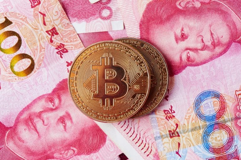 BItcoin e moeda Yuan da China