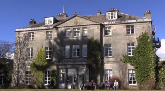 Clínica Castle Craig, que trata viciados em criptomoedas, é tema de documentário da BBC Scotland
