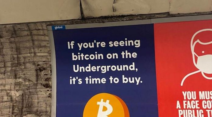 Hora de comprar Bitcoin, anúncio da Luno no metrô de Londres. (Imagem: Luno)