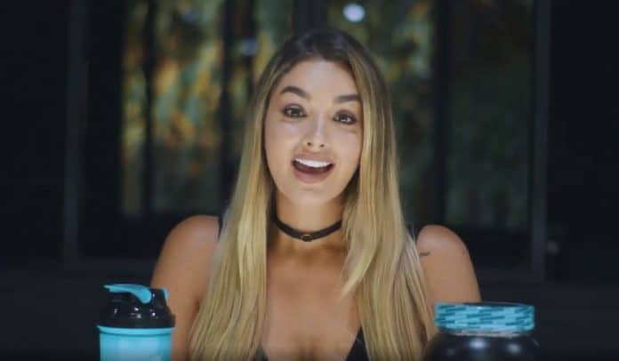 Modelo Colombiana nega investir em Bitcoin
