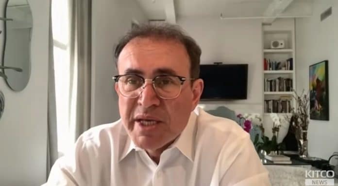 Nouriel Roubini em entrevista sobre economia, Bitcoin e ouro