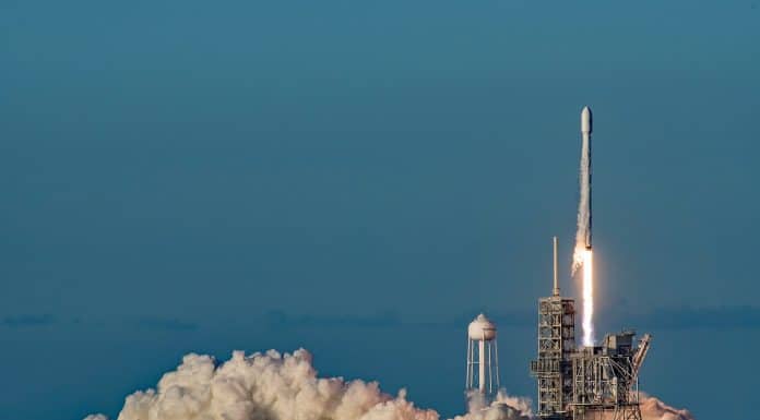 SpaceX Falcon lançamento