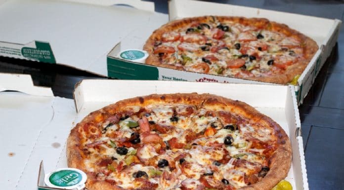 Primeiras Pizzas compradas com Bitcoin. Imagem: BitcoinTalk