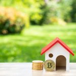 Bitcoin em frente casa