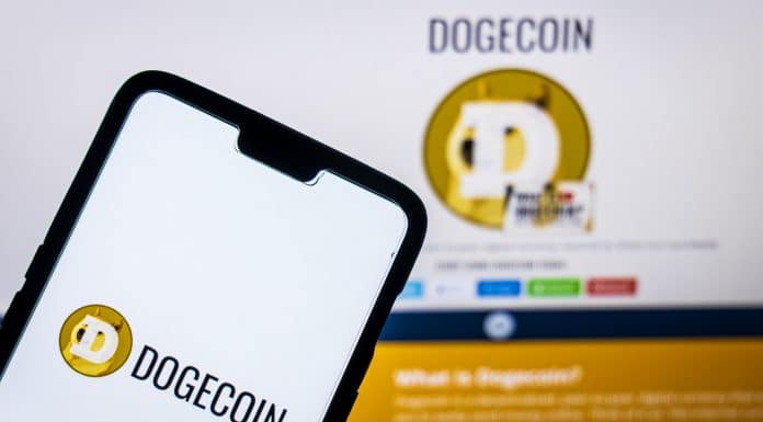 Celular com Dogecoin e Computador também atualização