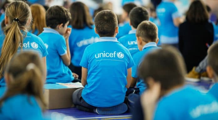 Crianças apoiadas pela UNICEF