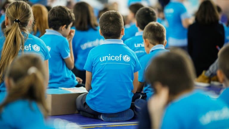 Crianças apoiadas pela UNICEF
