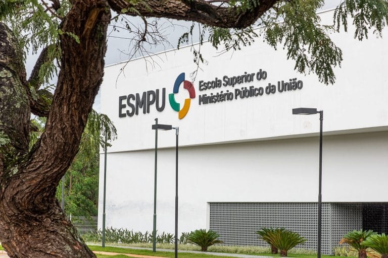 Escola Superior do Ministério Público da União