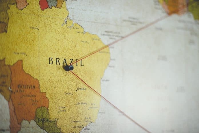 Foco no Brasil em mapa Bitcoin criptomoedas