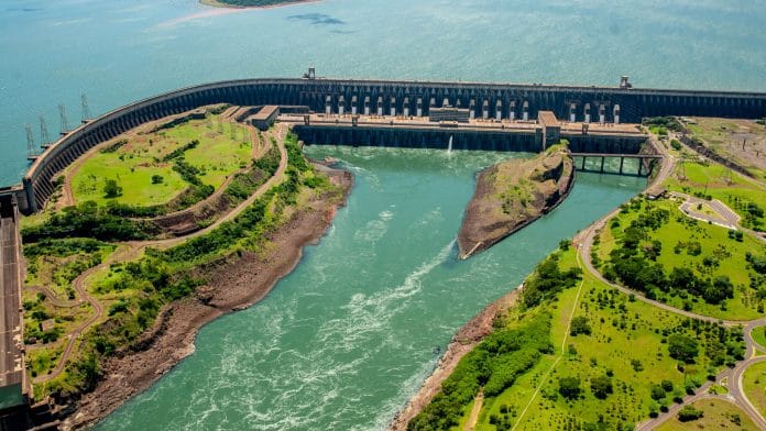 Hidrelétrica Itaipu Binacional entre Brasil e Paraguai