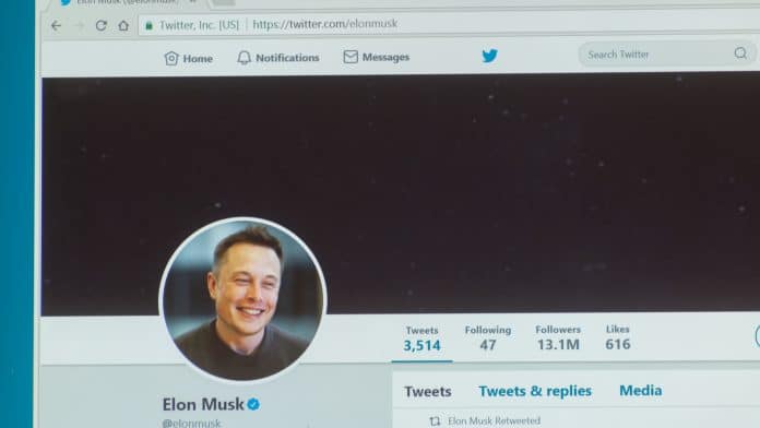 Perfil de Elon Musk no Twitter