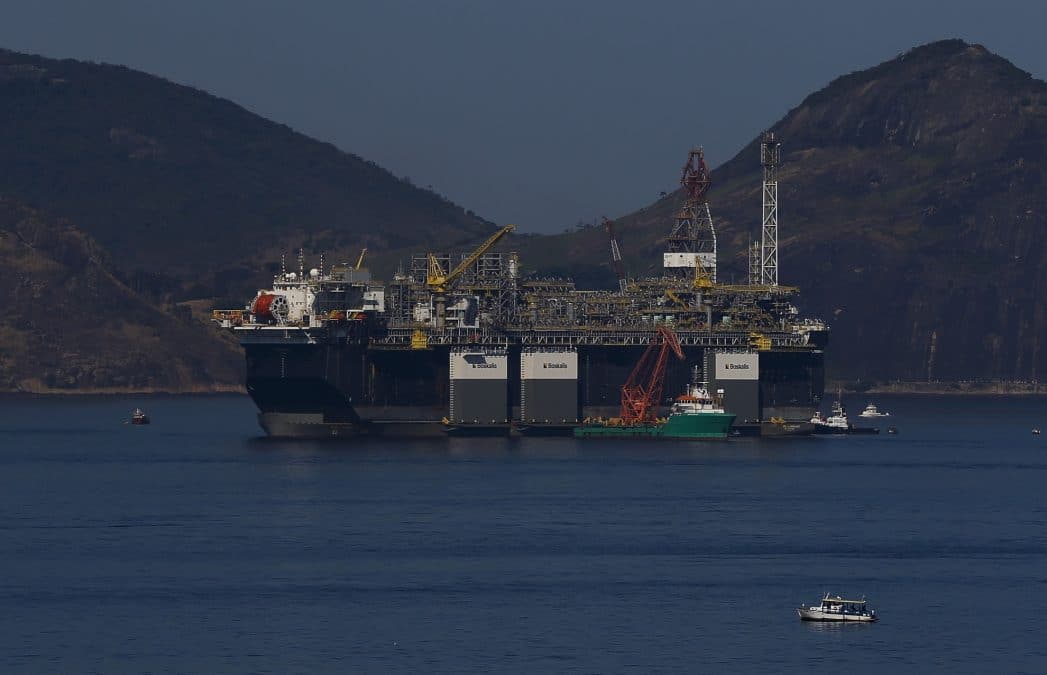 Petrobras recebe plataforma para o Campo de Lula, na Bacia de Santos