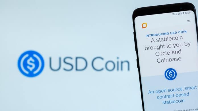 USDC - USD Coin é uma stablecoin lastreada em Dólar