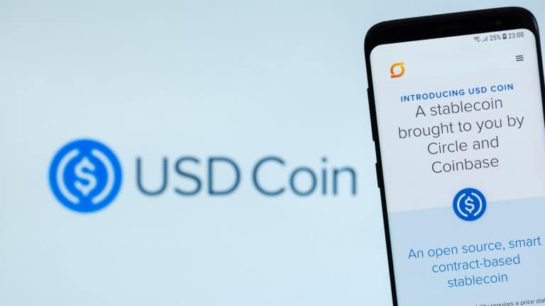USDC - USD Coin é uma stablecoin lastreada em Dólar