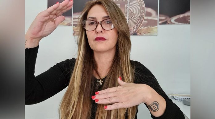 Dois pesos e duas medidas. Imagem: Ana Paula Rabelo.