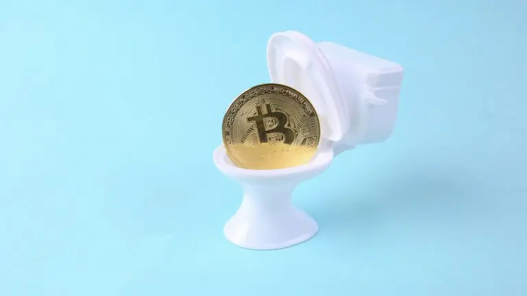Bitcoin dentro de vaso sanitário criptomoeda fezes humanas