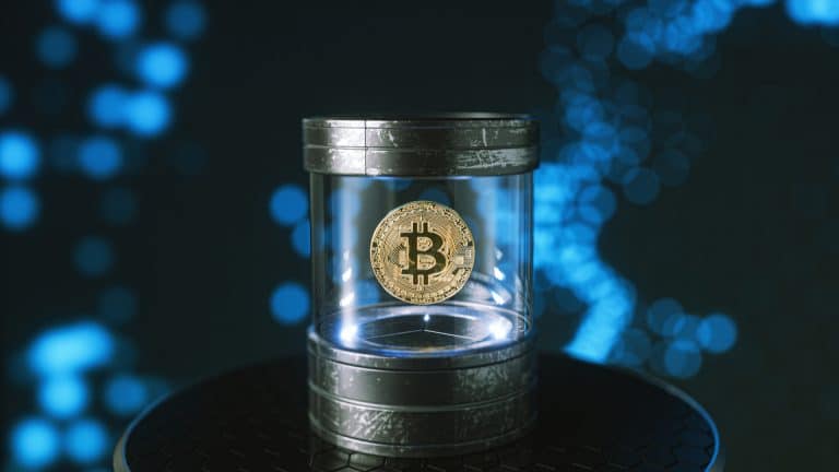 Cápsula com Bitcoin dentro