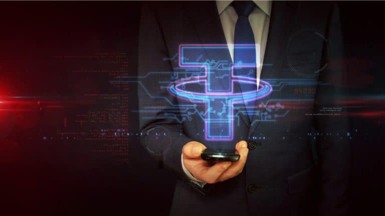 Executivo segurando Tether estados unidos
