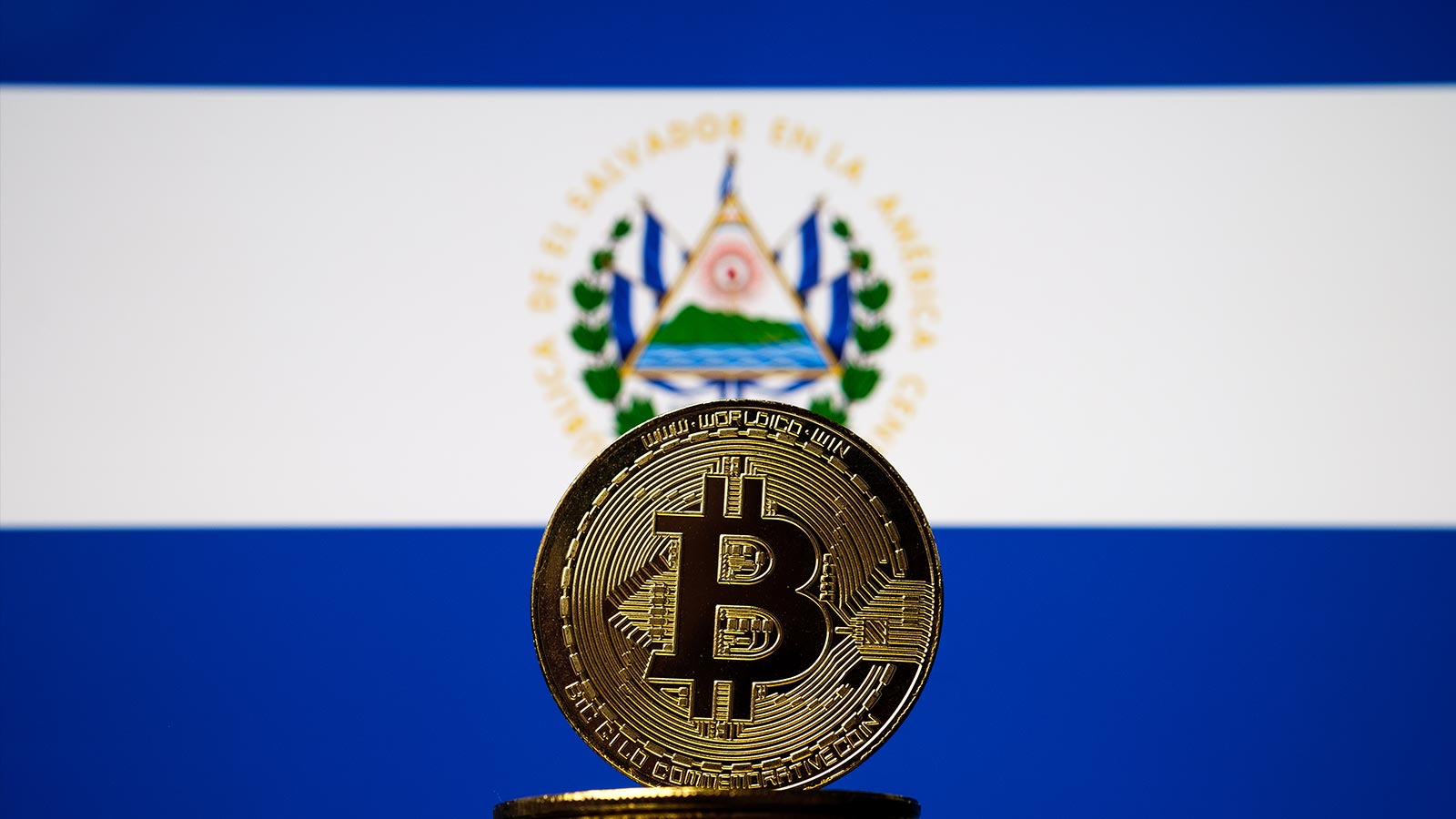 Lei que torna Bitcoin moeda de curso legal em EL Salvador entra em