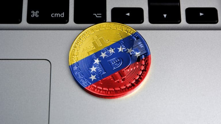 Moeda Bitcoin com bandeira da Venezuela desenhada