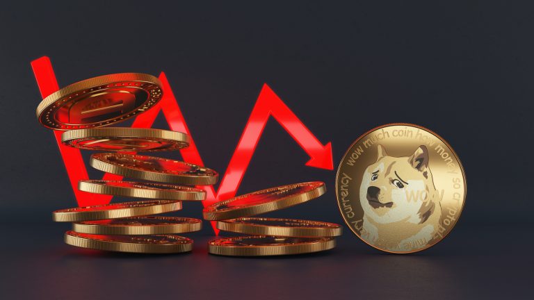 Símbolo da Dogecoin triste com quedas no mercado