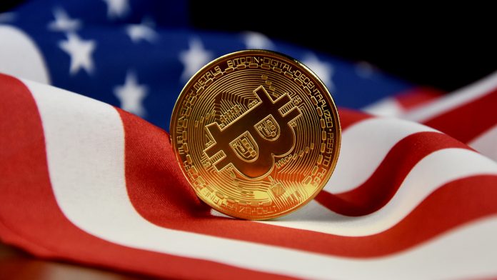 Bandeira dos EUA e Bitcoin criptomoedas regulações