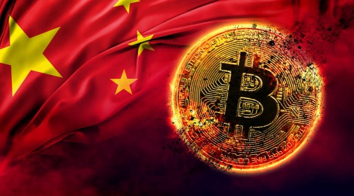 Bitcoin pegando fogo e bandeira da China