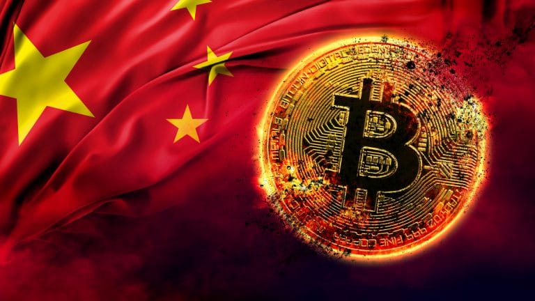 Bitcoin pegando fogo e bandeira da China