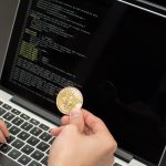 Notebook fazendo mineração de Bitcoin