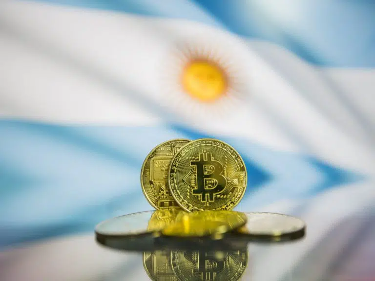 Bitcoin e bandeira da Argentina