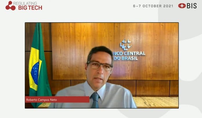 Campos Neto volta a falar sobre Bitcoin em evento para bancos centrais
