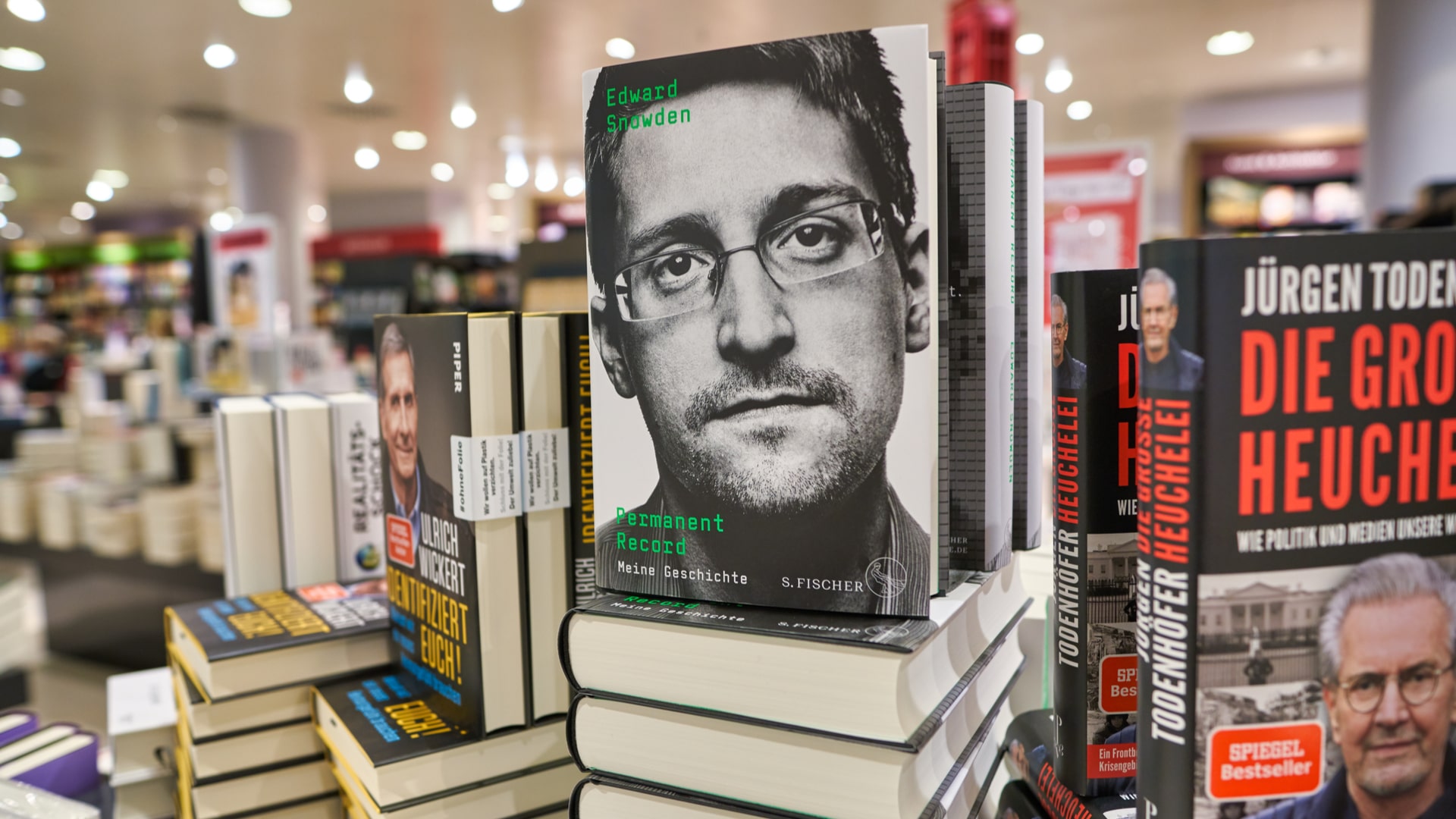 “Moeda digital de Banco Central é fascista”, diz Snowden