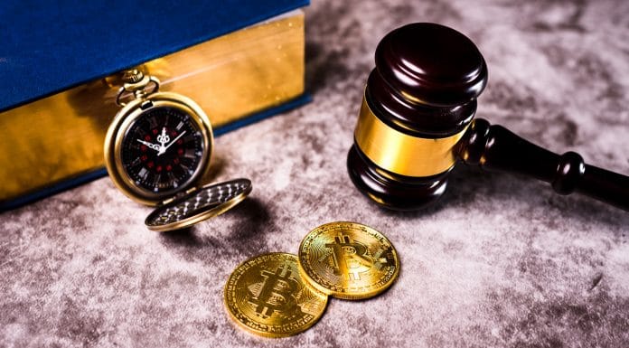 Martelo da Justiça, relógio e Bitcoin