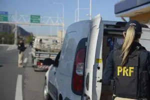 Operação da Polícia Rodoviária Federal PRF apreende apreensão