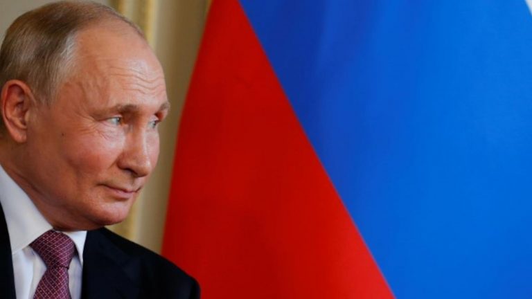 Putin manda políticos russos declararem criptomoedas