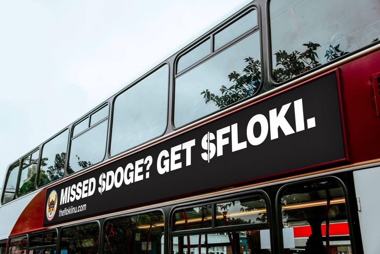 Criptomoeda rival da Dogecoin invade Londres com campanha publicitária