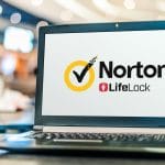 Antivírus Norton LifeLock em tela de notebook