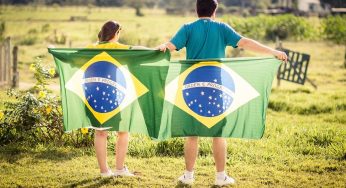 Brasileiros investirão mais em bitcoin que em ações em 2023, diz pesquisa