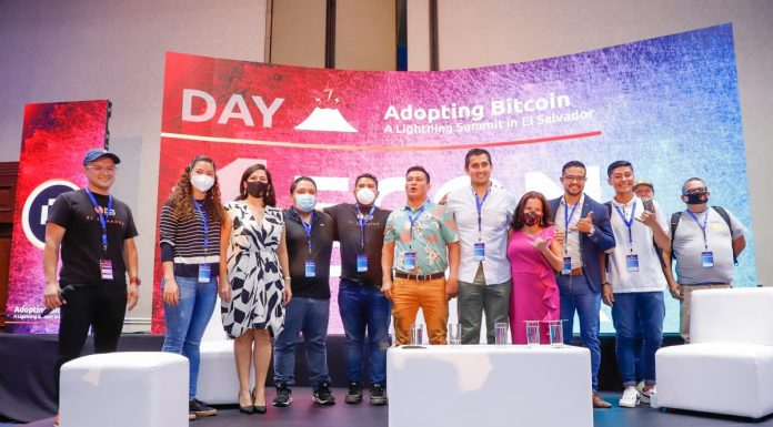 Palestrantes do primeiro dia do evento Adopting Bitcoin em El Salvador