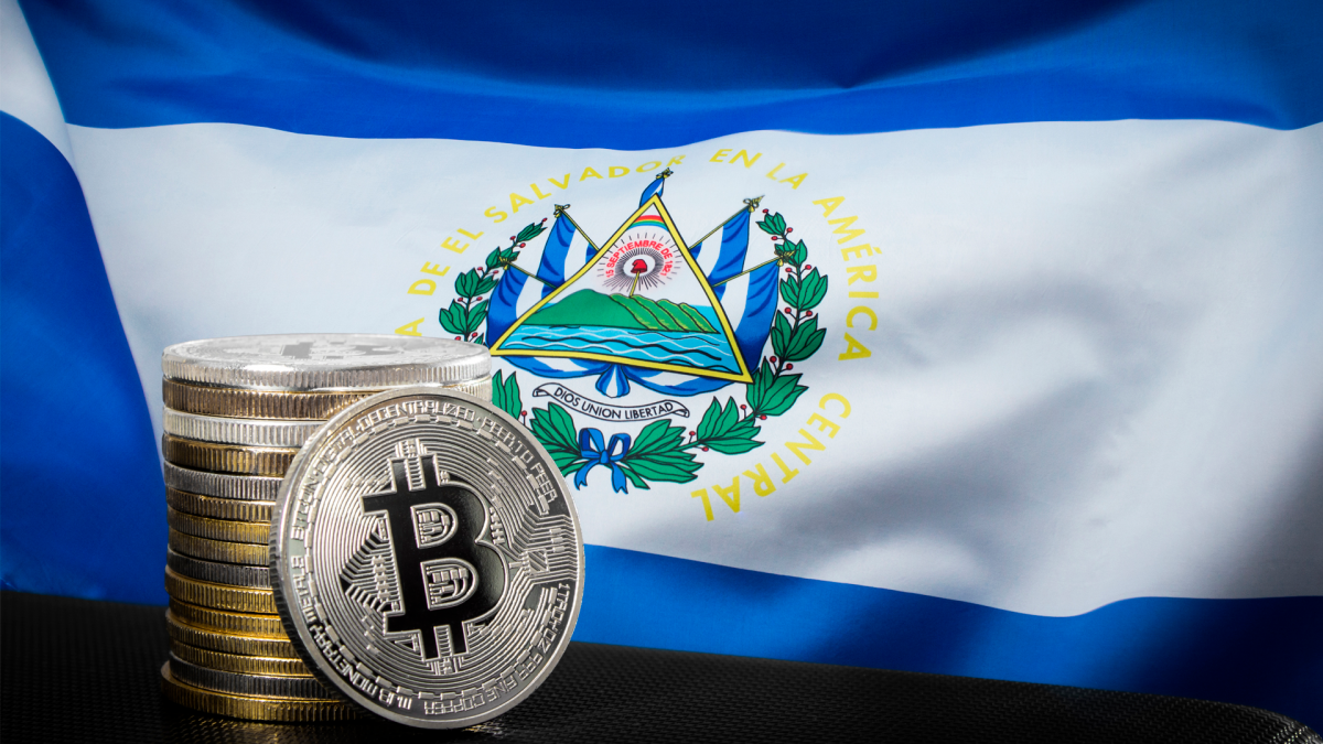 El Salvador Vai Ensinar Bitcoin a 80 Mil Funcionários Públicos