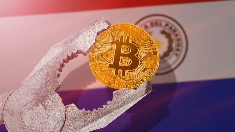 Bandeira do Paraguai e Bitcoin sob pressão