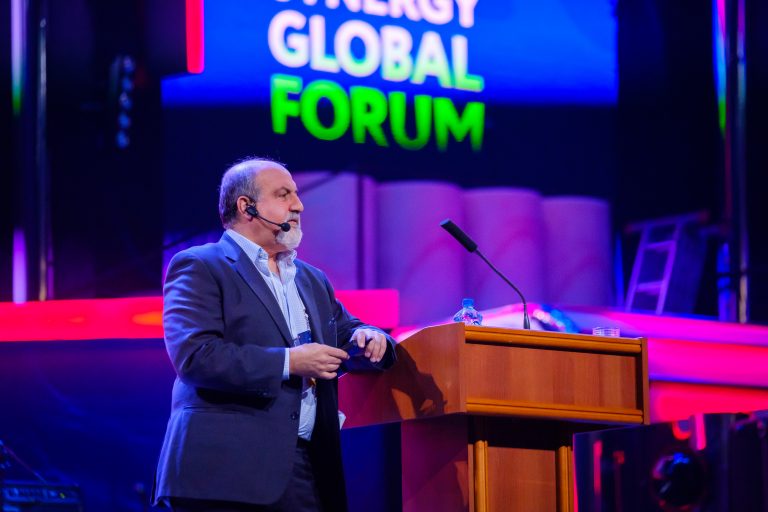 Moda das criptomoedas está chegando ao fim, diz Nassim Taleb