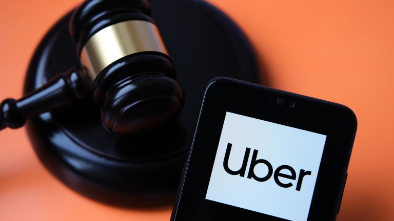 App da Uber e martelo da justiça hacker hackers