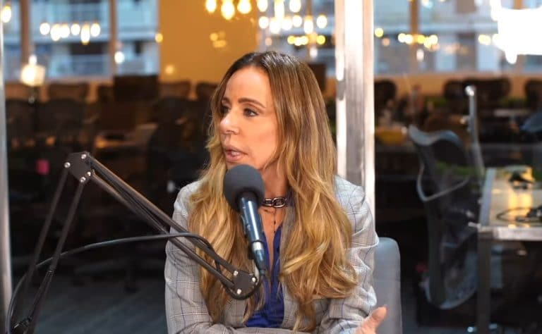 Cris Arcangeli em entrevista - Reprodução