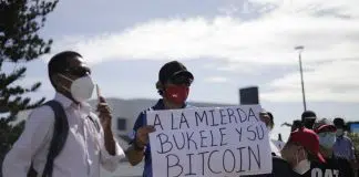 Manifestantes El Salvador Bitcoin