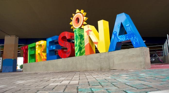 Placa oficial da cidade de Teresina no Piauí