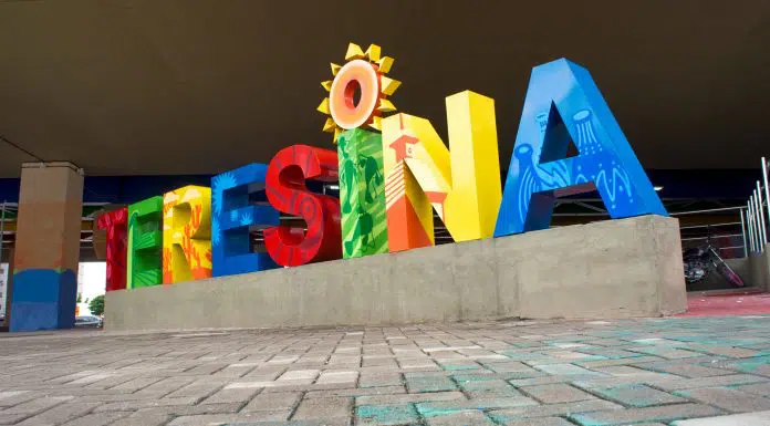Placa oficial da cidade de Teresina no Piauí