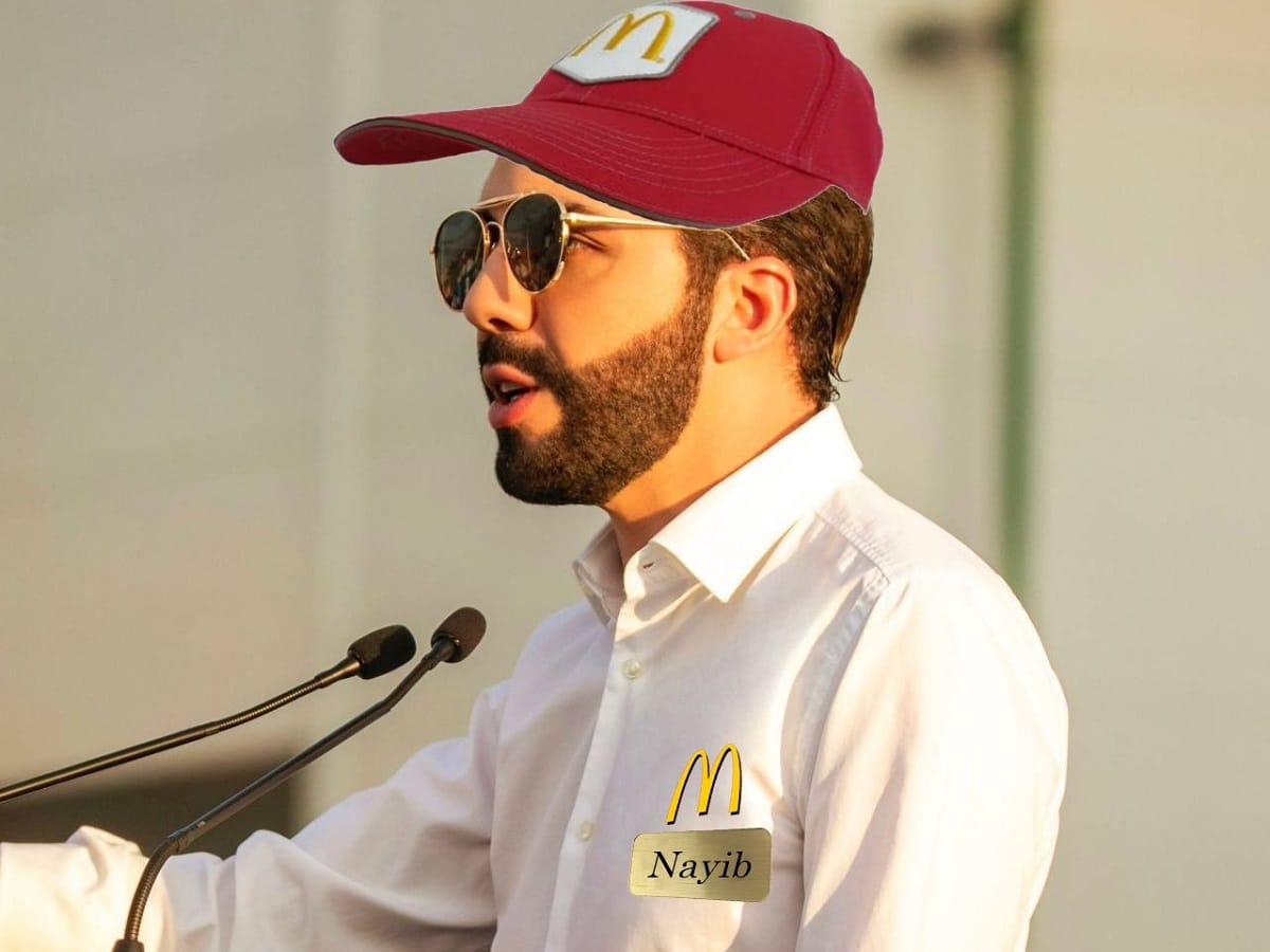 Presidente de El Salvador com uniforme do McDonald's