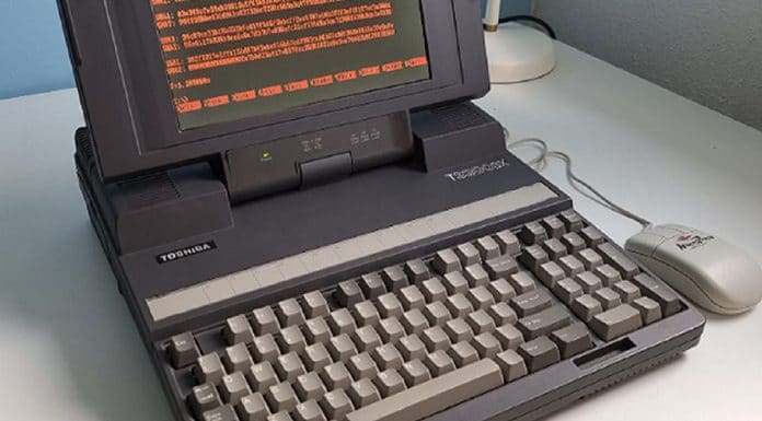 Laptop Toshiba antigo