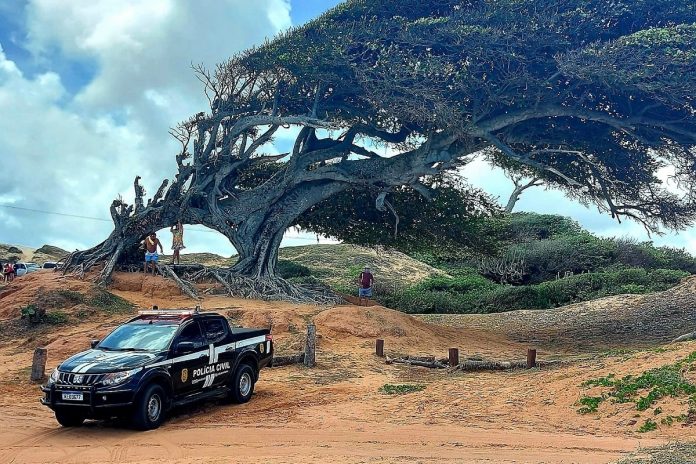 Viatura da Polícia Civil do Rio Grande do Norte em ponto
